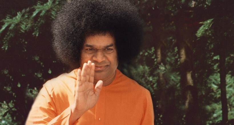 Sathya Sai Baba photo 2 820x440